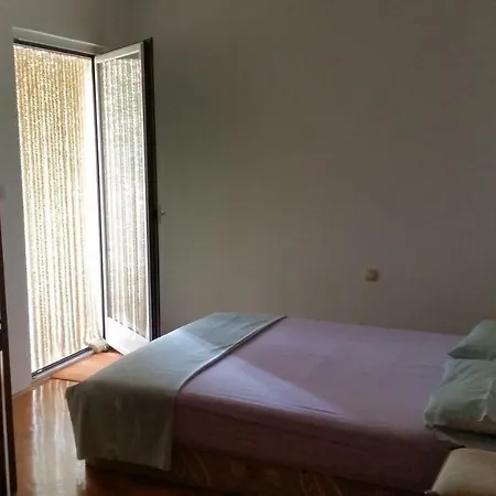 Guest house By The Sea Preko 14451